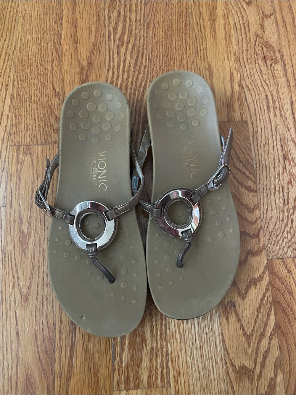 Vionic Flip Flops Size 9